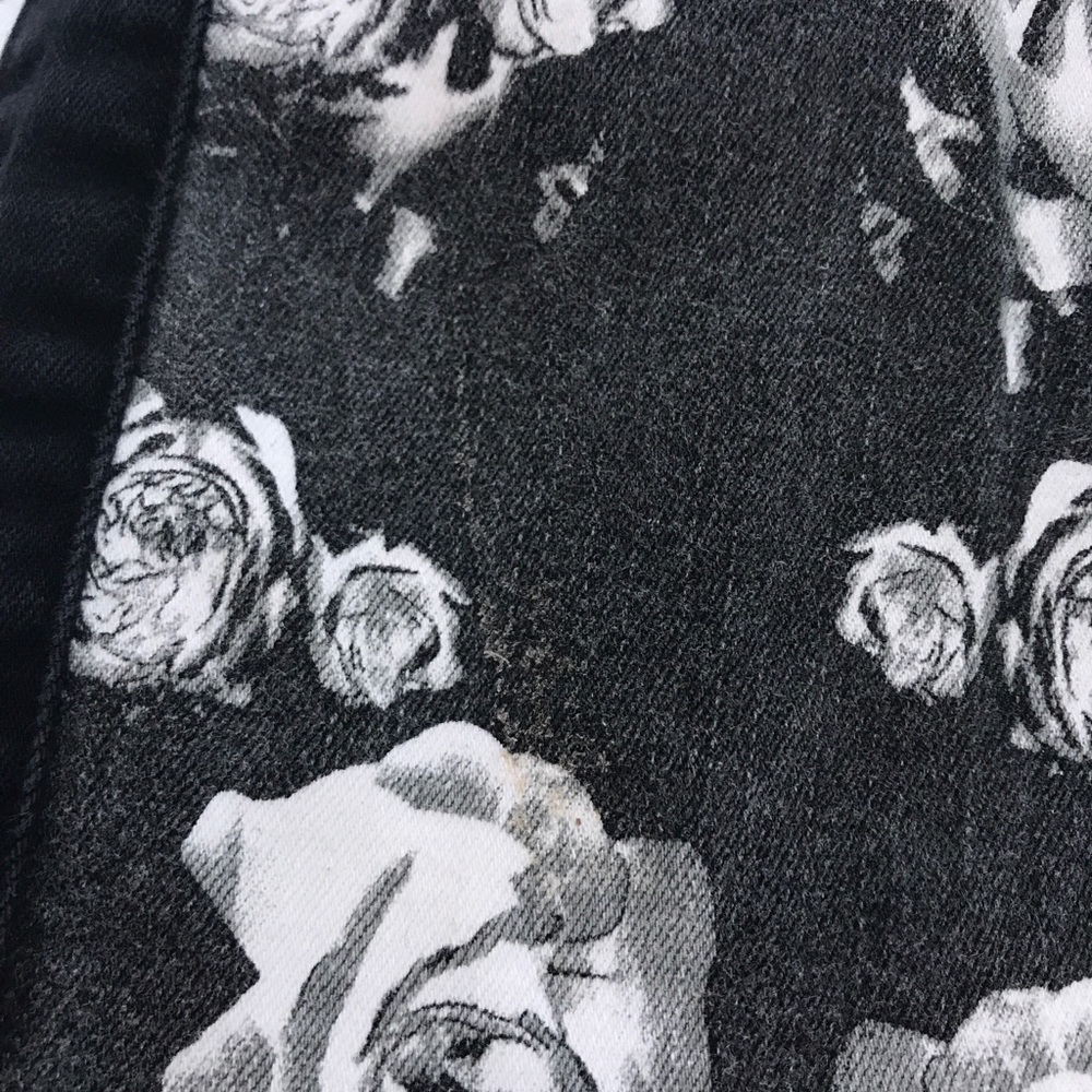 💙👖CUTE! HUDSON FLORAL SKINNY👖💙14 28” VGUC - Picture 6 of 8
